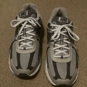Nike Vomero 5 Size 10. NO Box. Iron ore pewter.